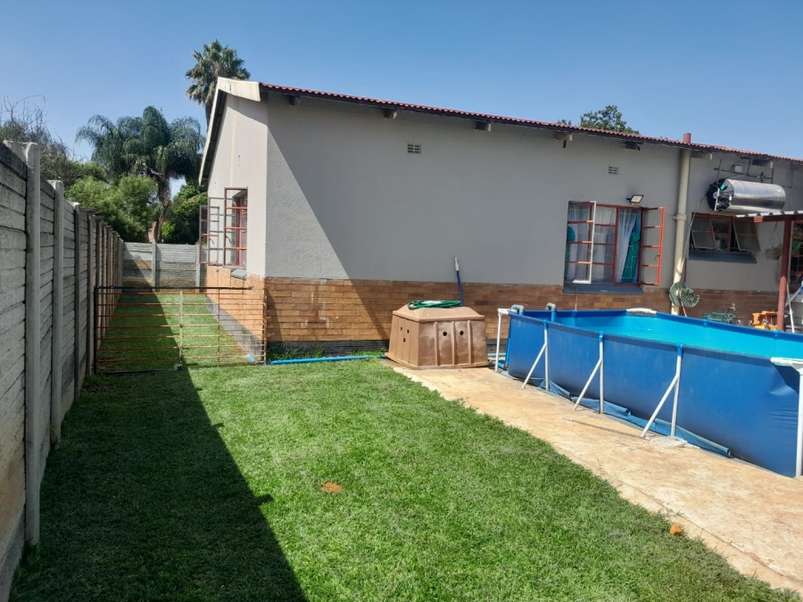 3 Bedroom Property for Sale in Oos Einde North West